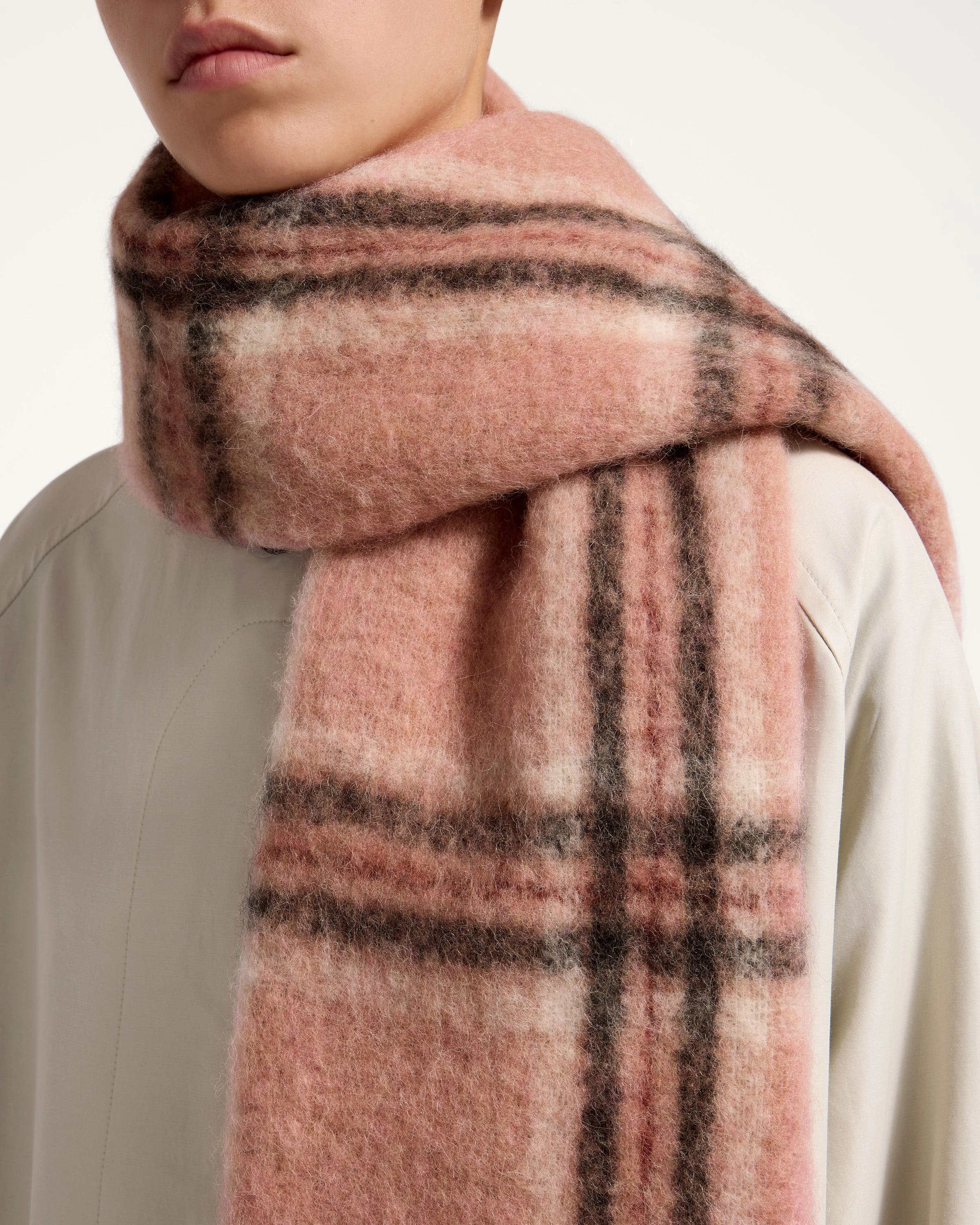 Eriskay Check Alpaca Blend Scarf - Sienna/Black Tartan